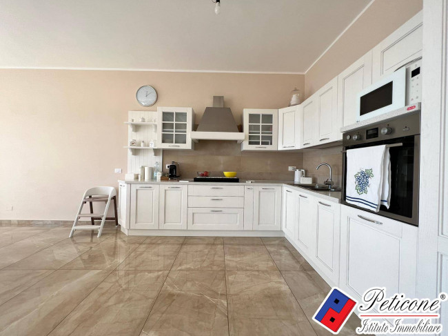 IMMOBILE INDIPENDENTE TOTALMENTE RISTRUTTURATO e CON VISTA PANORAMICA