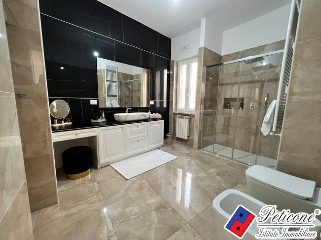 IMMOBILE INDIPENDENTE TOTALMENTE RISTRUTTURATO e CON VISTA PANORAMICA