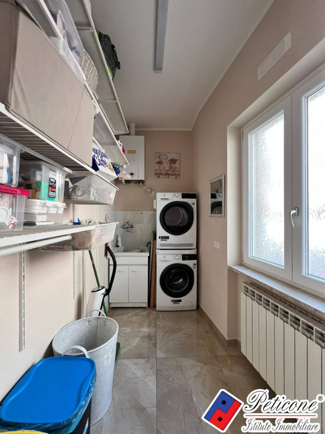 IMMOBILE INDIPENDENTE TOTALMENTE RISTRUTTURATO e CON VISTA PANORAMICA