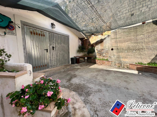 IMMOBILE INDIPENDENTE TOTALMENTE RISTRUTTURATO e CON VISTA PANORAMICA