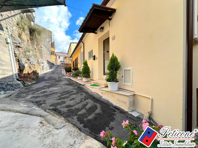 IMMOBILE INDIPENDENTE TOTALMENTE RISTRUTTURATO e CON VISTA PANORAMICA