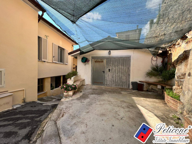 IMMOBILE INDIPENDENTE TOTALMENTE RISTRUTTURATO e CON VISTA PANORAMICA