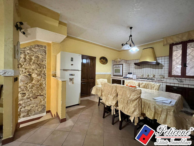 APPARTAMENTO CARATTERISTICO SU PIU' LIVELLI