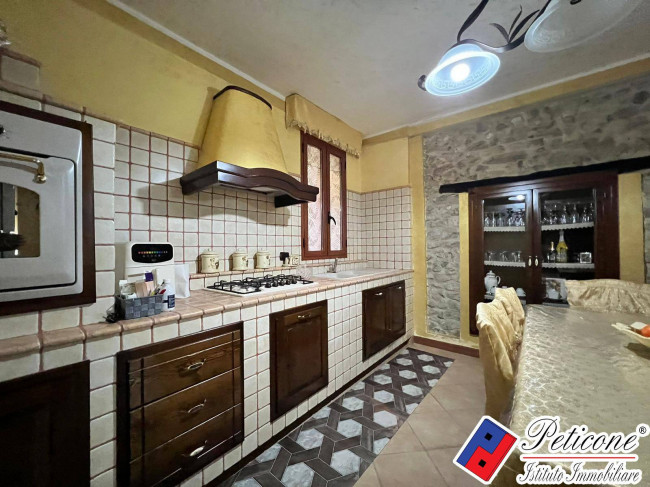 APPARTAMENTO CARATTERISTICO SU PIU' LIVELLI