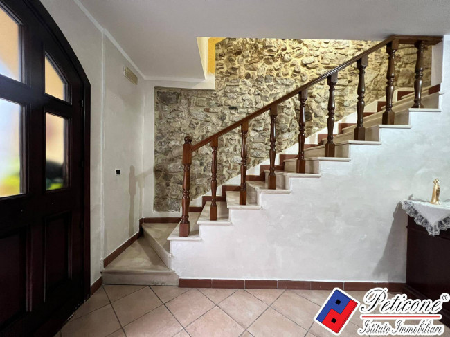 APPARTAMENTO CARATTERISTICO SU PIU' LIVELLI