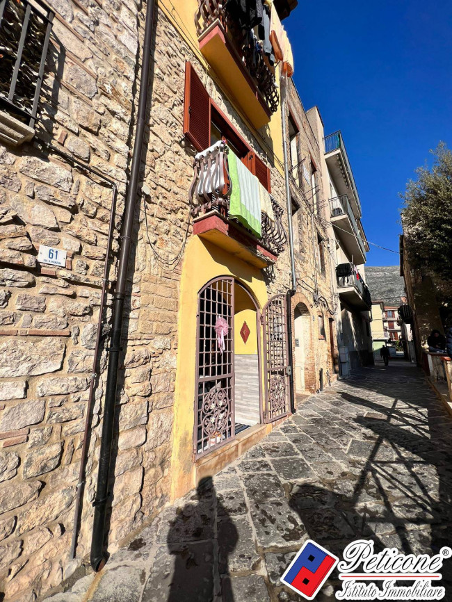 APPARTAMENTO CARATTERISTICO SU PIU' LIVELLI