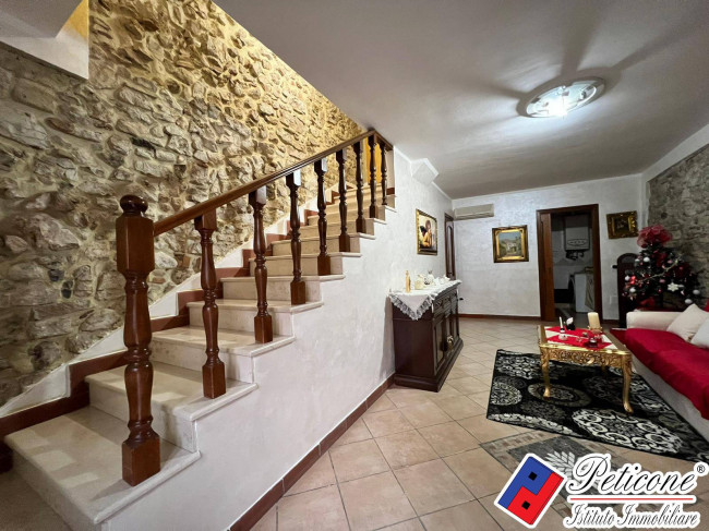 APPARTAMENTO CARATTERISTICO SU PIU' LIVELLI