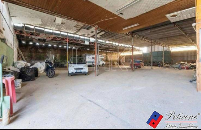 CAPANNONE ARTIGIANALE SU STRADA PRINCIPALE- ZONA MASSIMINA