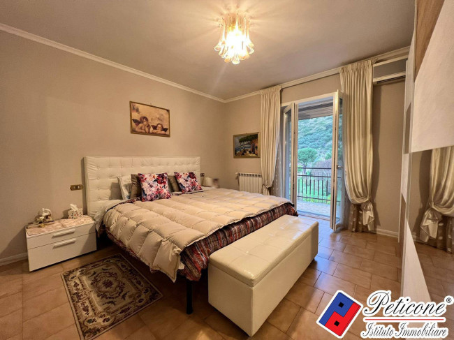 AMPIO APPARTAMENTO CON BALCONI, INFISSI NUOVI E POSSIBILITÀ MAGAZZINO