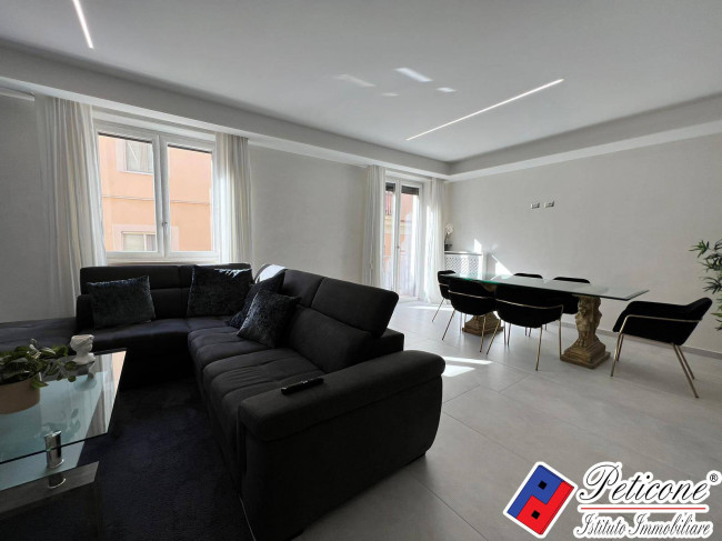 ESCLUSIVO APPARTAMENTO RISTRUTTURATO E ARREDATO