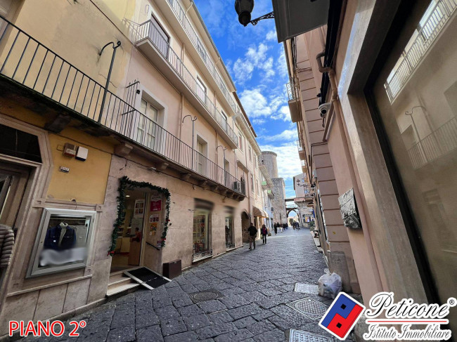 ESCLUSIVO APPARTAMENTO RISTRUTTURATO E ARREDATO