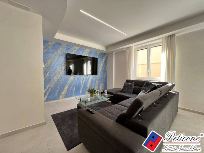 ESCLUSIVO APPARTAMENTO RISTRUTTURATO E ARREDATO