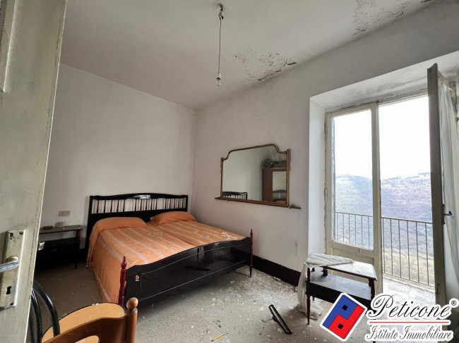 INDIPENDENTE CON GIARDINO E VISTA PANORAMICA