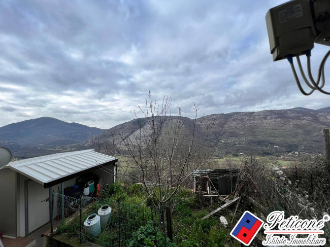 INDIPENDENTE CON GIARDINO E VISTA PANORAMICA