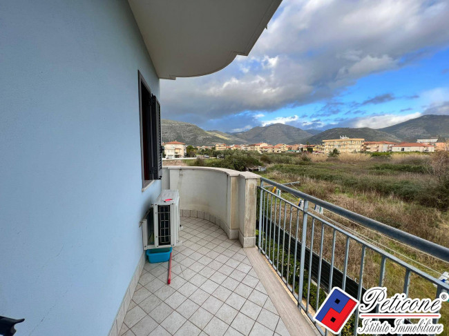 APPARTAMENTO IN ESCLUSIVA con MAGAZZINO e ASCENSORE