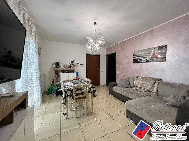 APPARTAMENTO IN ESCLUSIVA con MAGAZZINO e ASCENSORE