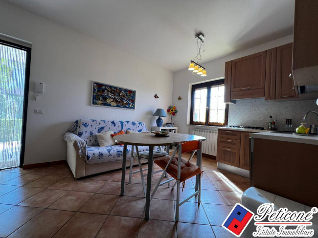 VILLINO ANGOLARE A 1.5 KM DAL MARE