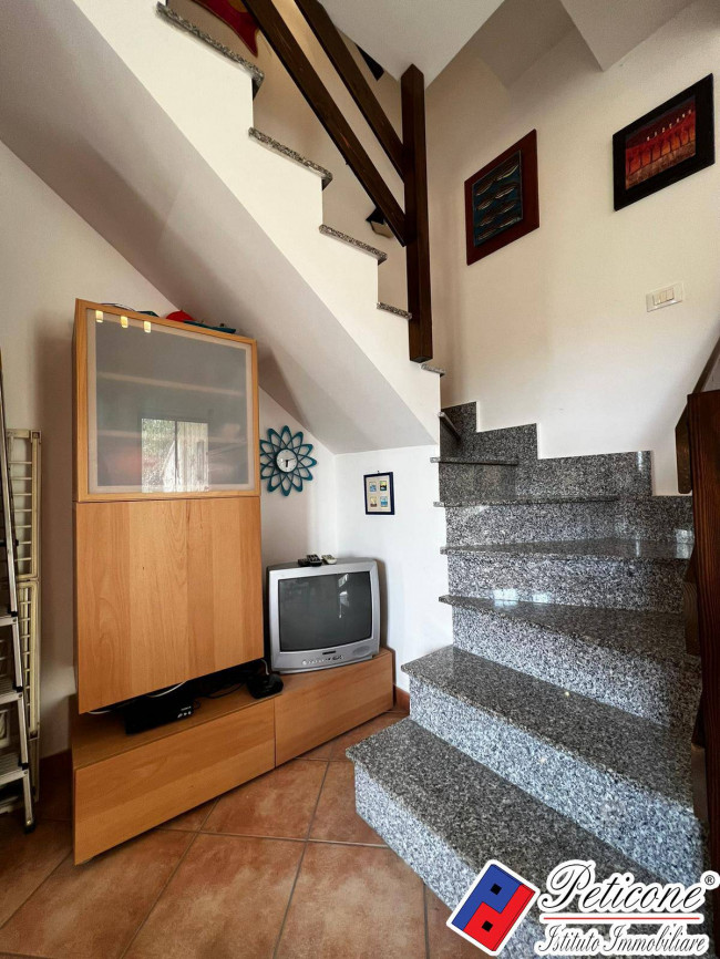 VILLINO ANGOLARE A 1.5 KM DAL MARE