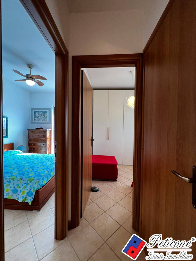 VILLINO ANGOLARE A 1.5 KM DAL MARE