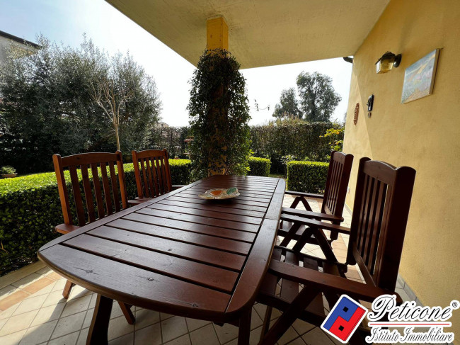 VILLINO ANGOLARE A 1.5 KM DAL MARE