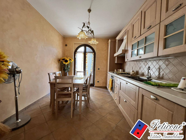 VILLA DI PREGIO CON PISCINA E AMPI SPAZI