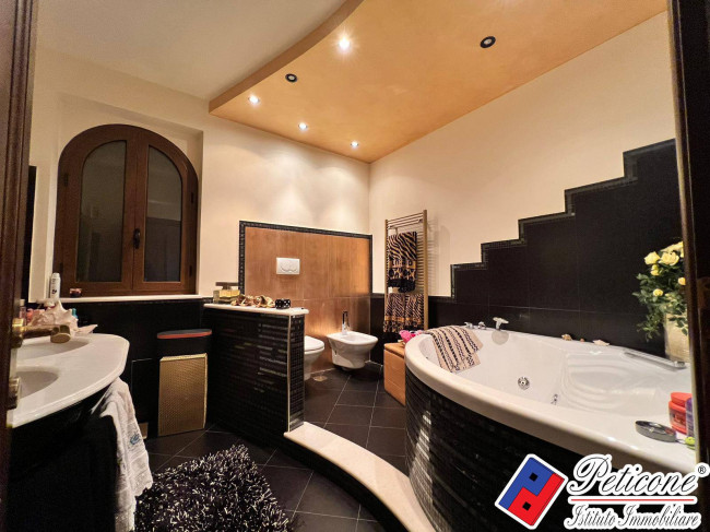 VILLA DI PREGIO CON PISCINA E AMPI SPAZI