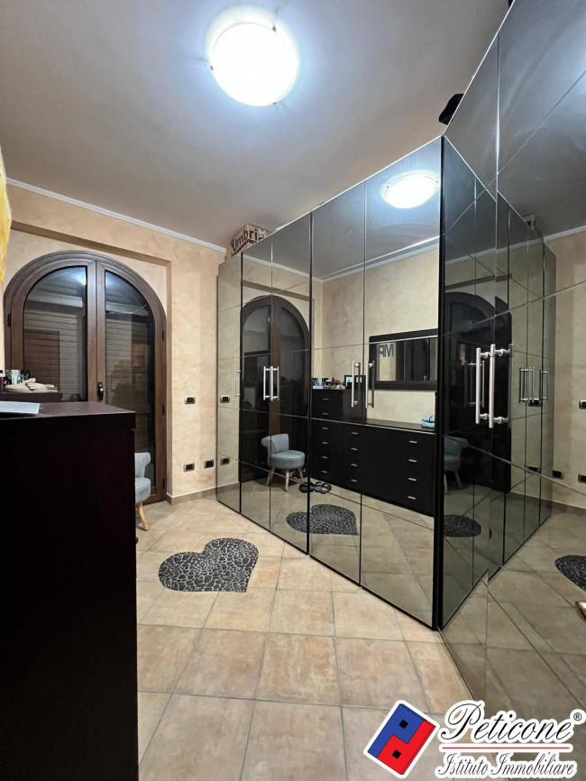 VILLA DI PREGIO CON PISCINA E AMPI SPAZI