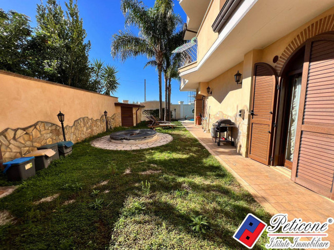 VILLA DI PREGIO CON PISCINA E AMPI SPAZI