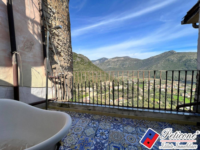 SOLUZIONE INDIPENDENTE su DUE LIVELLI, con TERRAZZO PANORAMICO