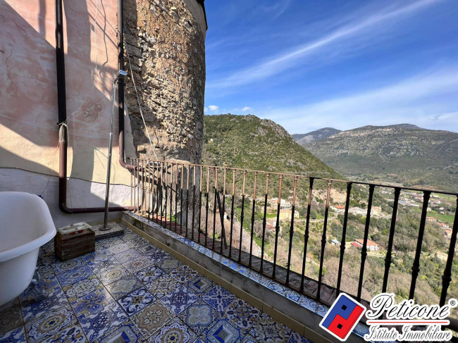 SOLUZIONE INDIPENDENTE su DUE LIVELLI, con TERRAZZO PANORAMICO