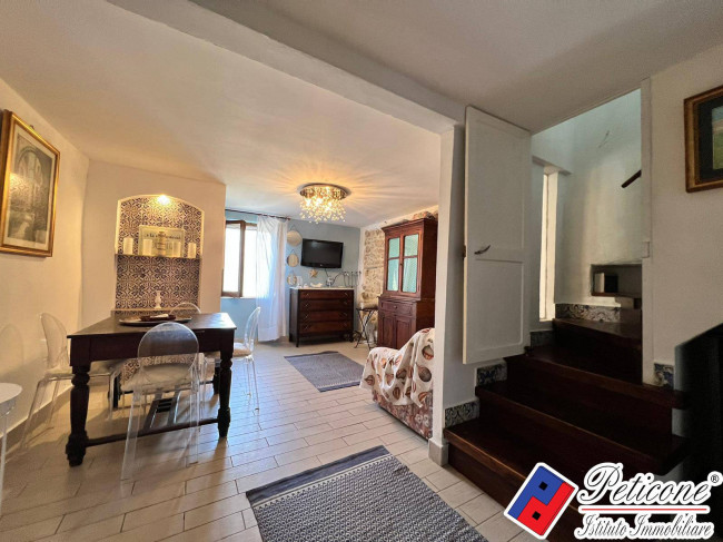 SOLUZIONE INDIPENDENTE su DUE LIVELLI, con TERRAZZO PANORAMICO