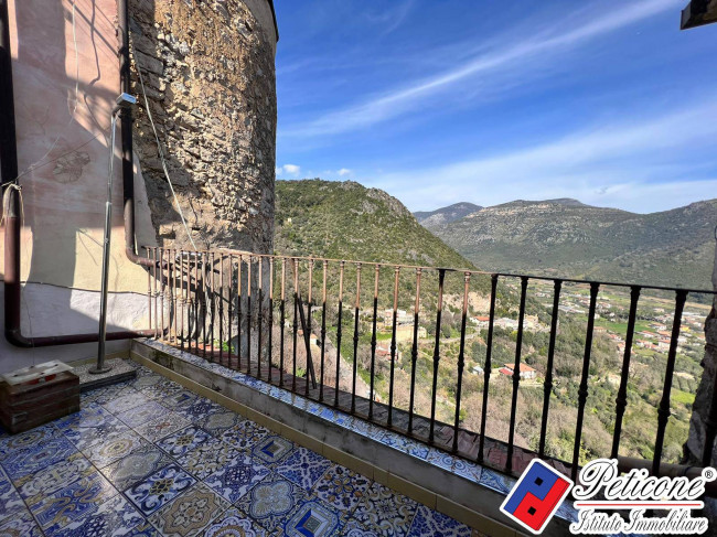 SOLUZIONE INDIPENDENTE su DUE LIVELLI, con TERRAZZO PANORAMICO