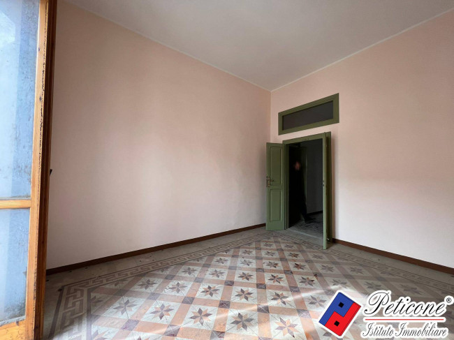 APPARTAMENTO con BALCONE VISTA PIAZZA