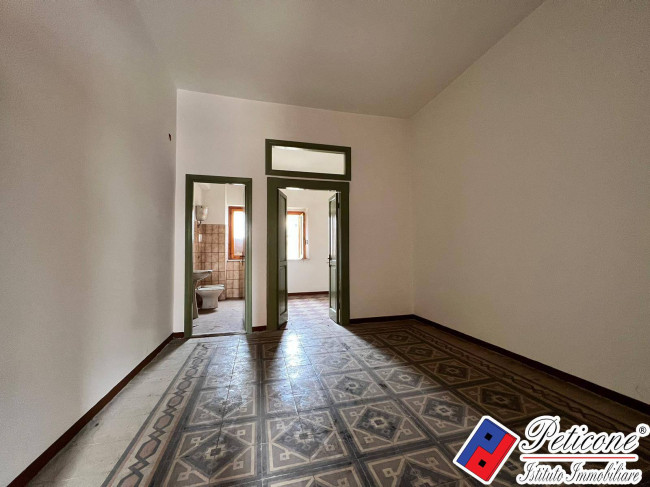 APPARTAMENTO con BALCONE VISTA PIAZZA