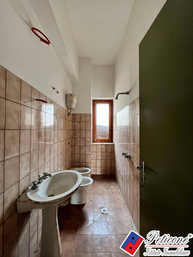 APPARTAMENTO con BALCONE VISTA PIAZZA