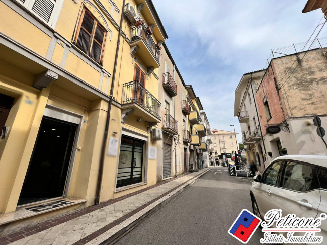 APPARTAMENTO con BALCONE VISTA PIAZZA