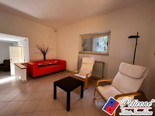 VILLA PRESTIGIOSA IMMERSA NEL VERDE