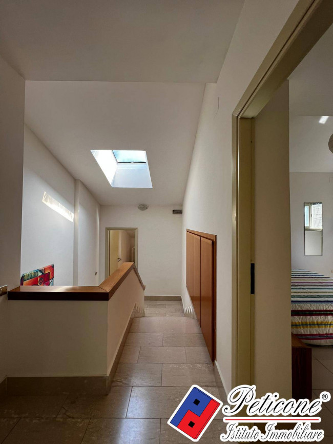 VILLA PRESTIGIOSA IMMERSA NEL VERDE