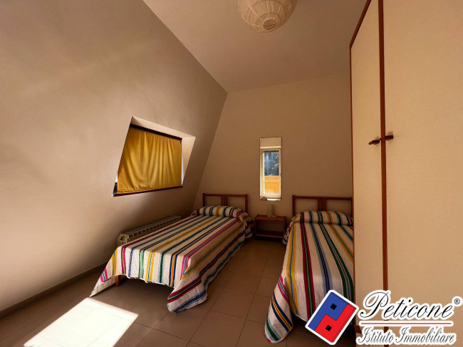 VILLA PRESTIGIOSA IMMERSA NEL VERDE