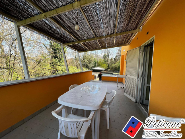 VILLA PRESTIGIOSA IMMERSA NEL VERDE