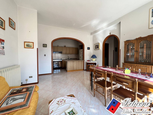 AMPIO APPARTAMENTO al 2° PIANO in PIENO CENTRO