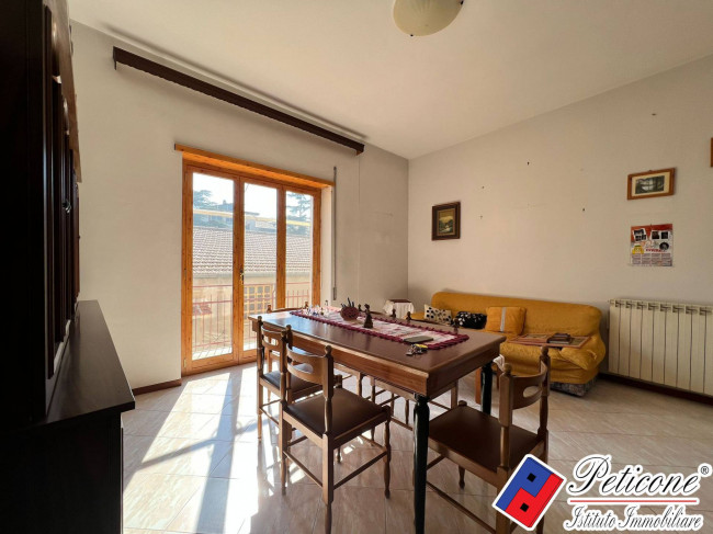 AMPIO APPARTAMENTO al 2° PIANO in PIENO CENTRO