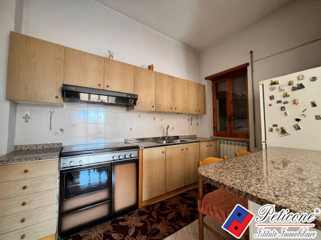 AMPIO APPARTAMENTO al 2° PIANO in PIENO CENTRO