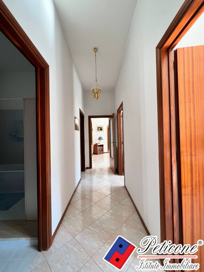 AMPIO APPARTAMENTO al 2° PIANO in PIENO CENTRO