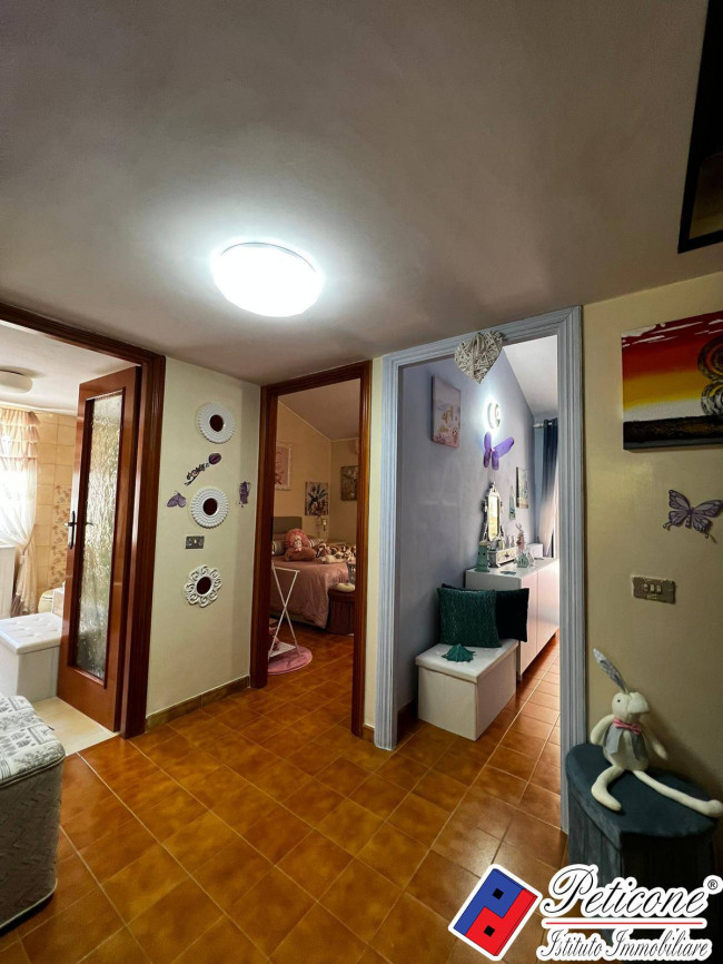 VILLA UNICA IMMERSA NEL VERDE