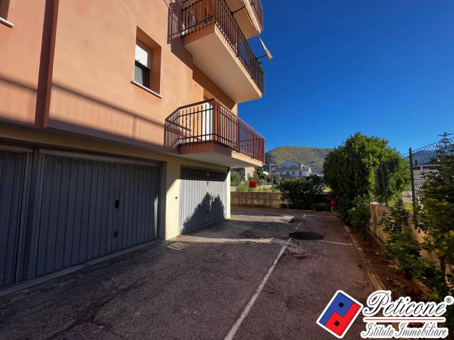APPARTAMENTO 1°PIANO con POSTO AUTO, MAGAZZINO e ASCENSORE