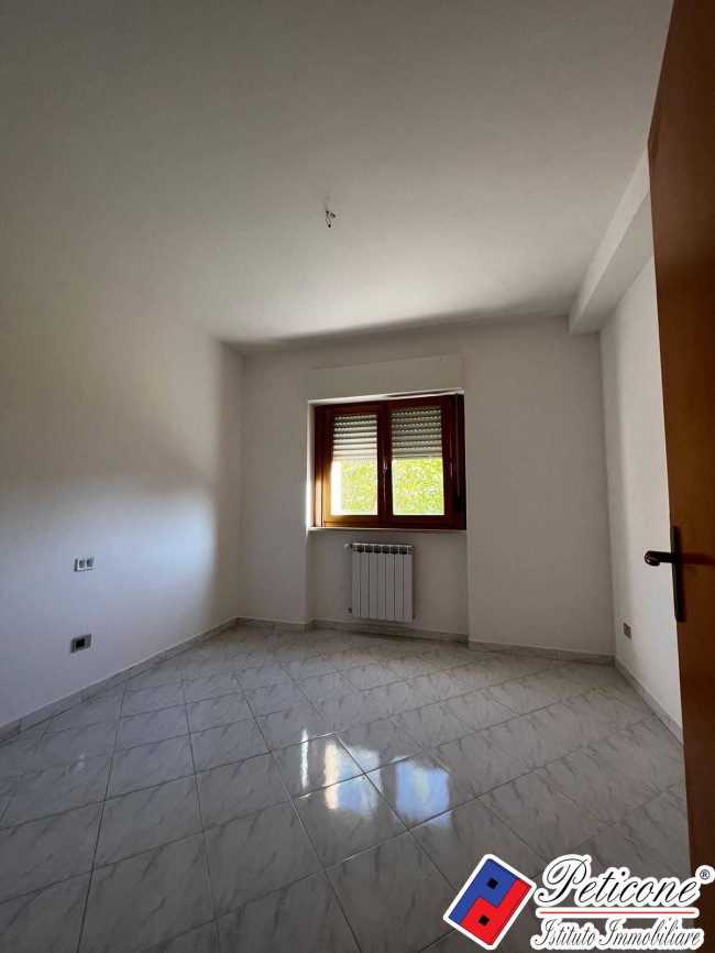 APPARTAMENTO 1°PIANO con POSTO AUTO, MAGAZZINO e ASCENSORE
