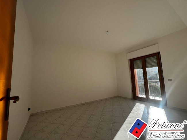 APPARTAMENTO 1°PIANO con POSTO AUTO, MAGAZZINO e ASCENSORE