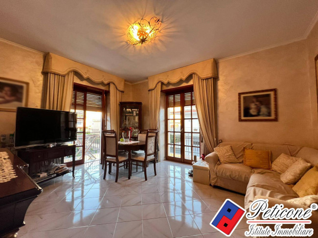 APPARTAMENTO 1°PIANO CON GARAGE- ZONA LICEO CLASSICO