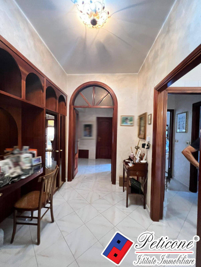 APPARTAMENTO 1°PIANO CON GARAGE- ZONA LICEO CLASSICO